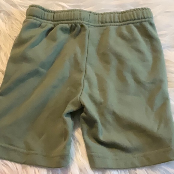 Epic Threads Green Casual Shorts - Picture 3 of 3